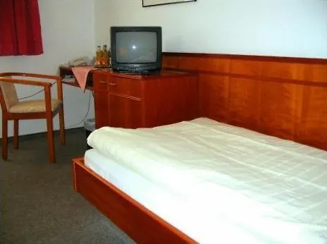 Hotel Am Wasserturm 3*